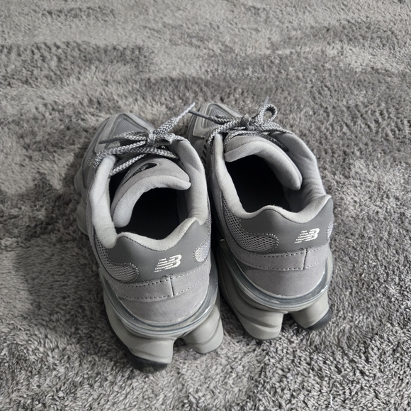 New Balance 9060 Shadow Grey Size 6 Men Womens 7.5 Worn Once Like New. No Box - Picture 6 of 11